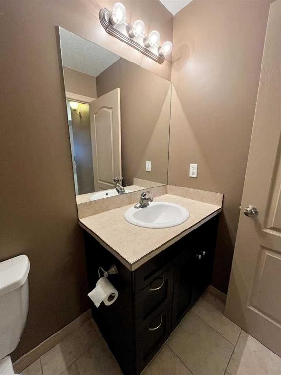 260 Sierra Drive Sw, Medicine Hat, AB - Indoor Photo Showing Bathroom