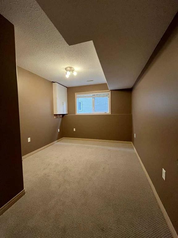 260 Sierra Drive Sw, Medicine Hat, AB - Indoor Photo Showing Other Room