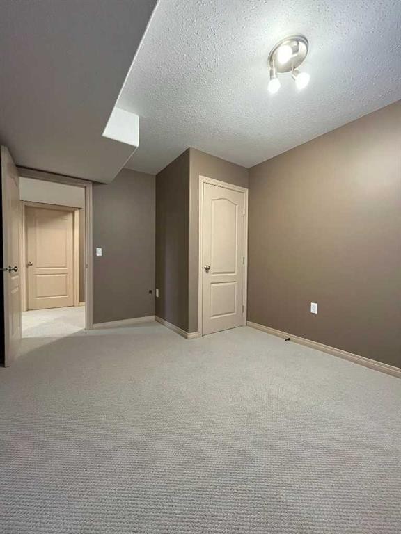 260 Sierra Drive Sw, Medicine Hat, AB - Indoor