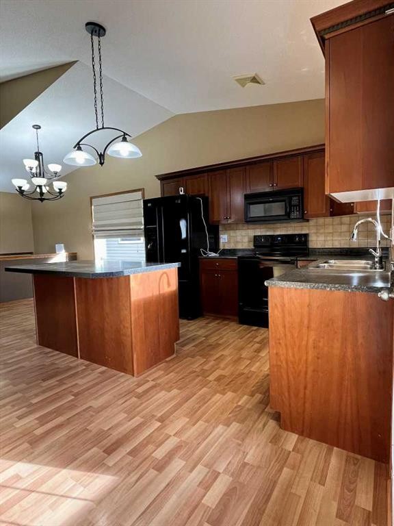 260 Sierra Drive Sw, Medicine Hat, AB - Indoor Photo Showing Kitchen With Double Sink