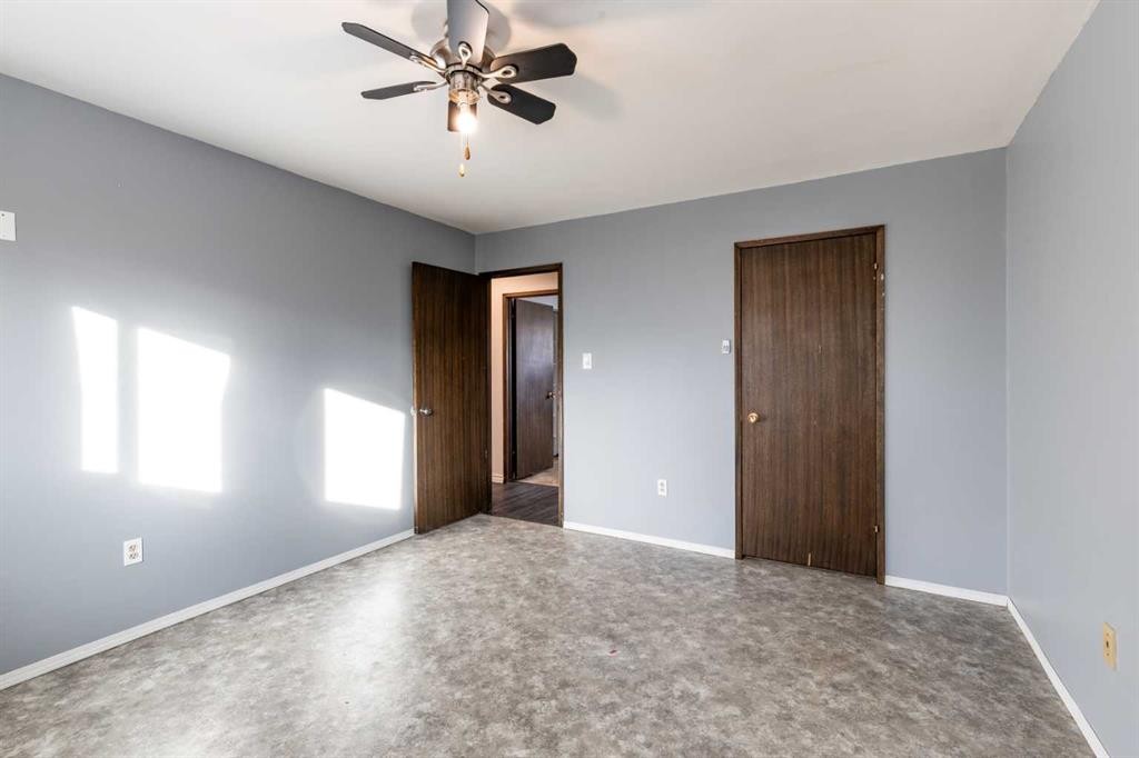 1321 19 Street Se, Medicine Hat, AB - Indoor Photo Showing Other Room