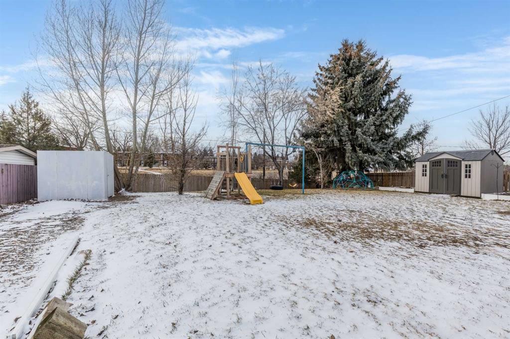 1321 19 Street Se, Medicine Hat, AB - Outdoor