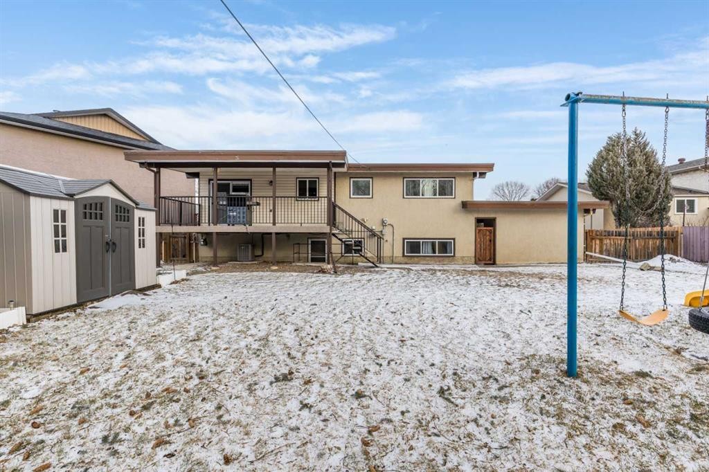 1321 19 Street Se, Medicine Hat, AB - Outdoor With Deck Patio Veranda