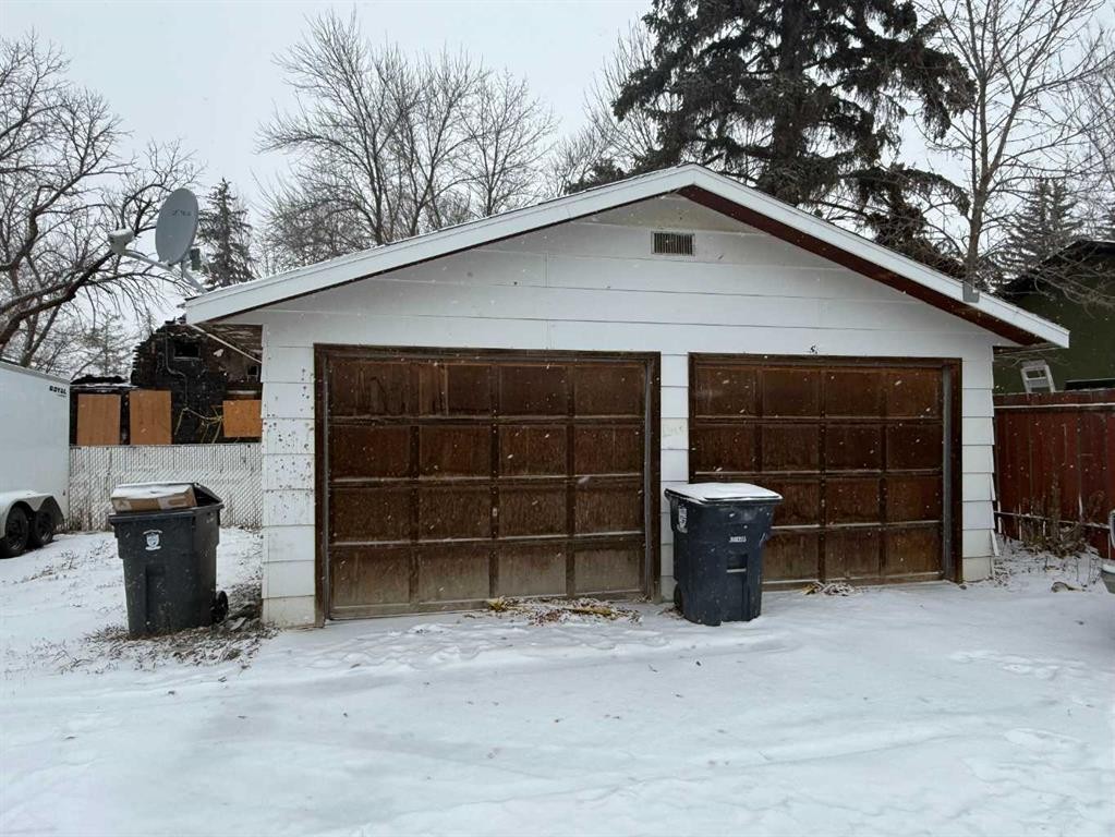 216 Centre Street, Brooks, AB