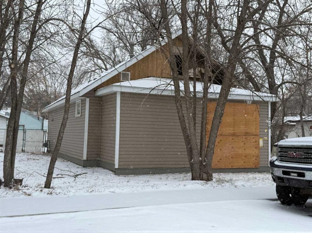 216 Centre Street, Brooks, AB