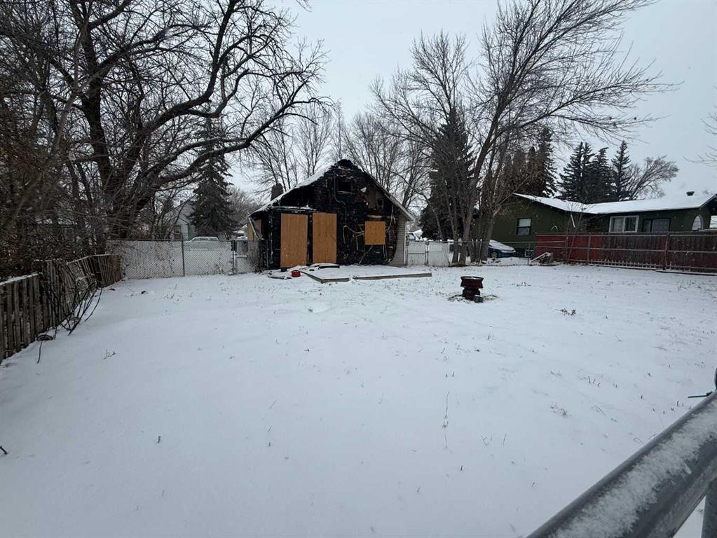 216 Centre Street, Brooks, AB