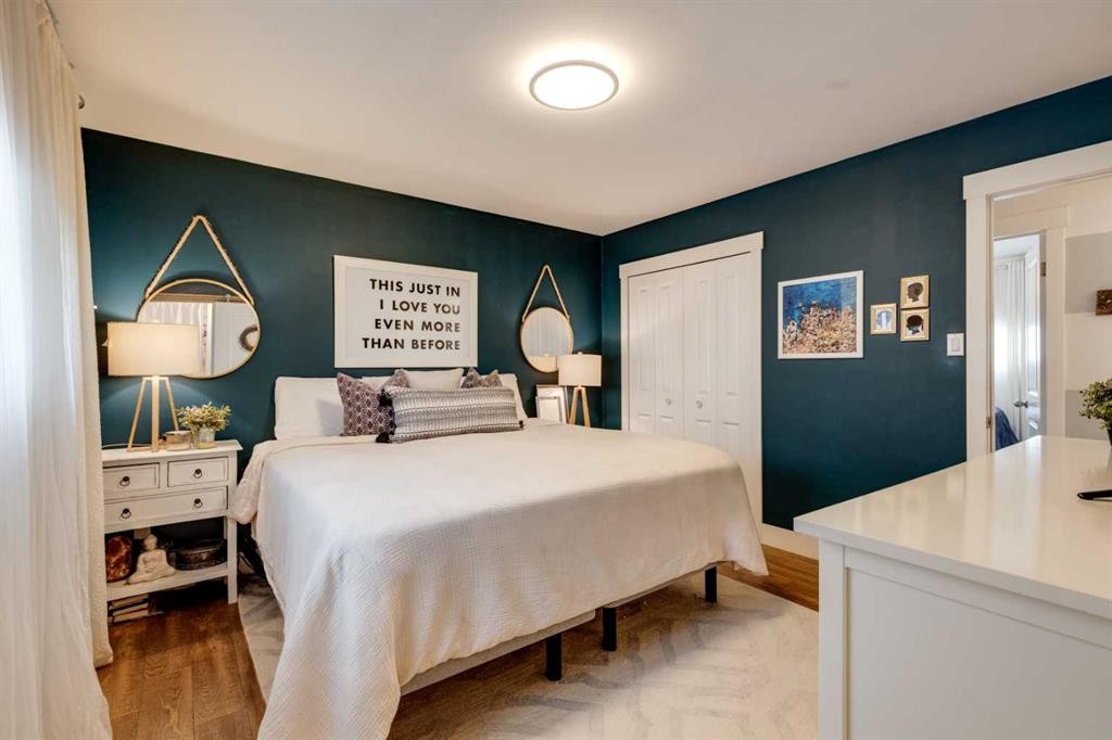 157 Calder Road Se, Medicine Hat, AB - Indoor Photo Showing Bedroom