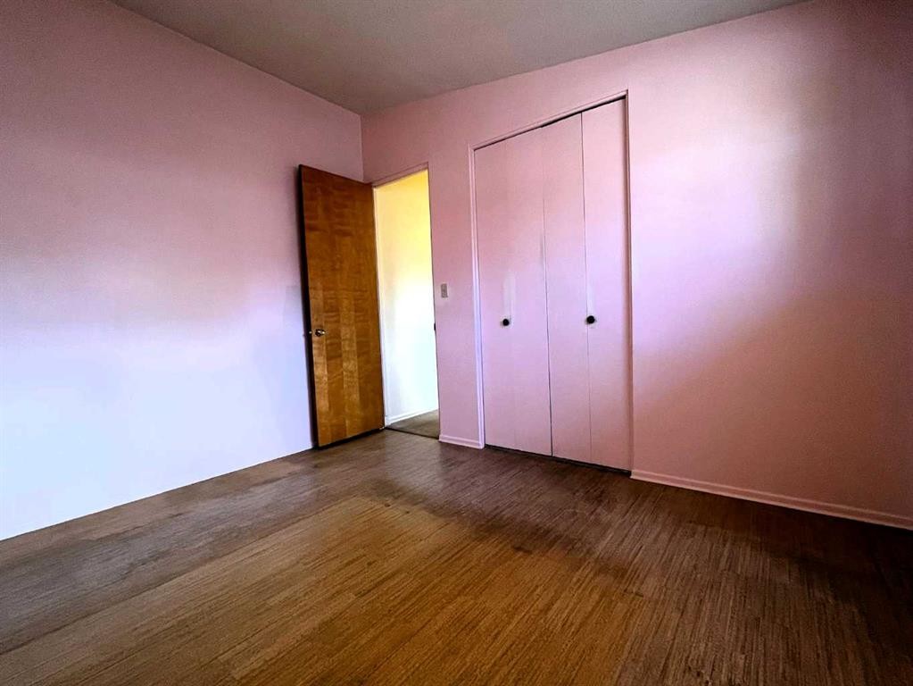 895 16A Street Ne, Medicine Hat, AB - Indoor Photo Showing Other Room