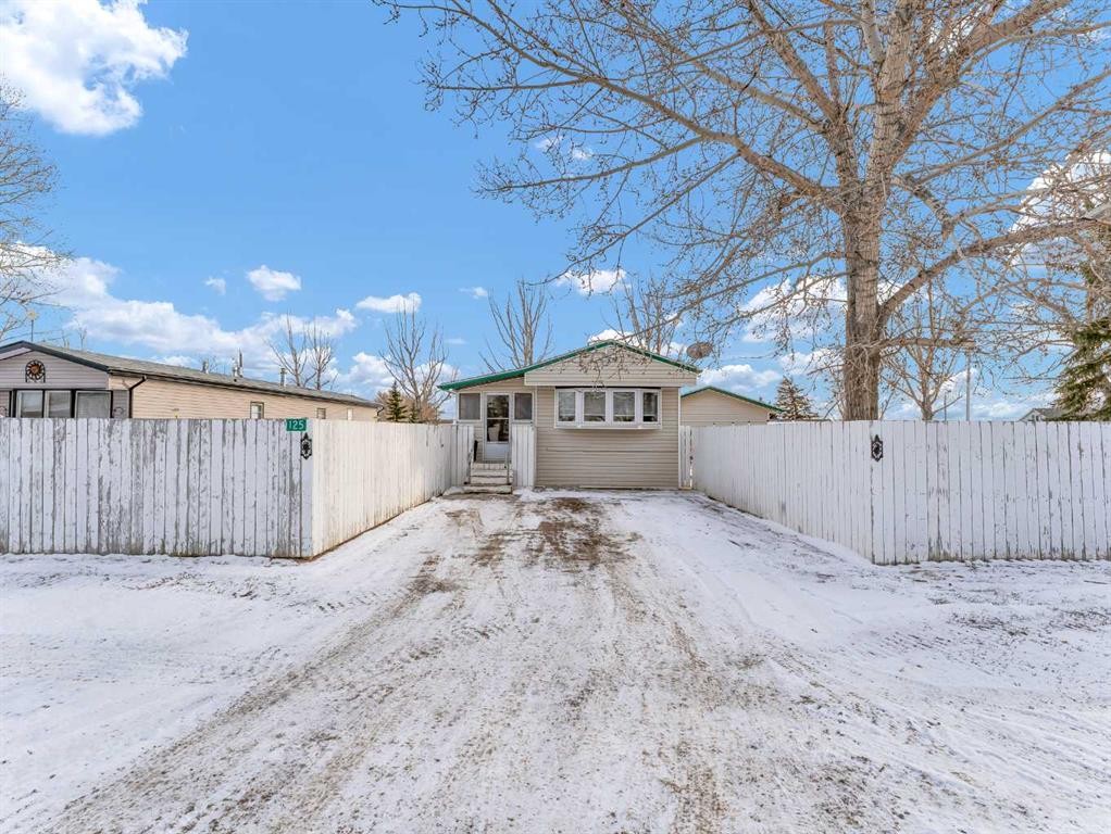 125 Foster Street Se, Seven Persons, AB - Outdoor