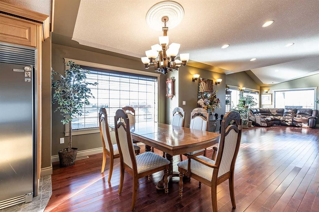 770 Eagle Ridge Drive, Dunmore, AB - Indoor Photo Showing Dining Room