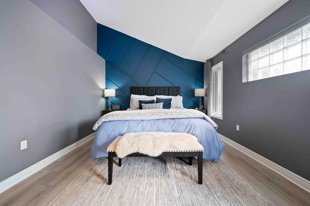 110 Redcliff Way Sw, Redcliff, AB - Indoor Photo Showing Bedroom