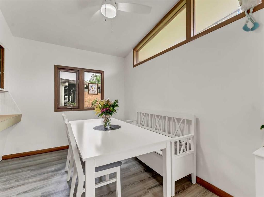 164 Muir Crescent Nw, Medicine Hat, AB - Indoor Photo Showing Dining Room