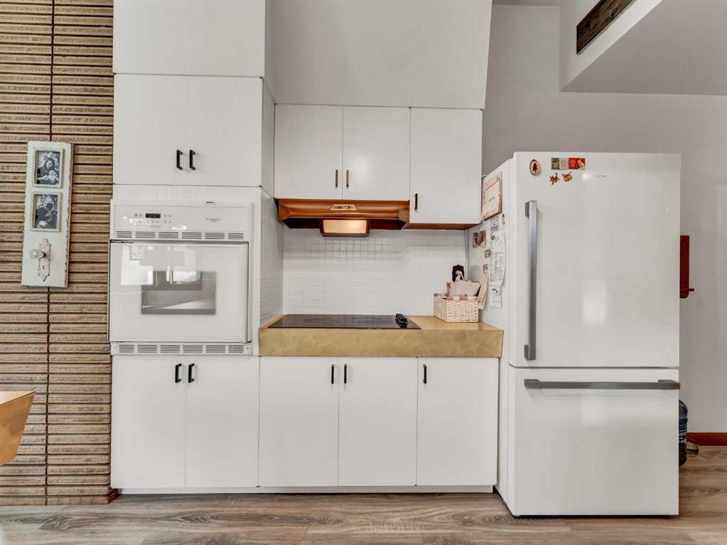 164 Muir Crescent Nw, Medicine Hat, AB - Indoor Photo Showing Kitchen