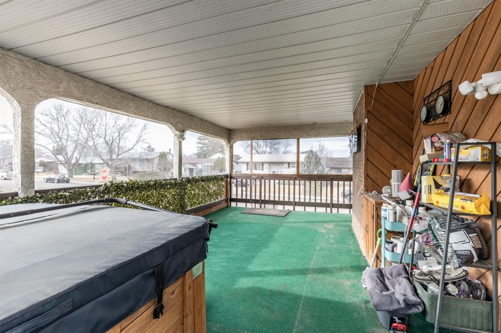 1919 9 Avenue Ne, Medicine Hat, AB - Outdoor With Deck Patio Veranda With Exterior