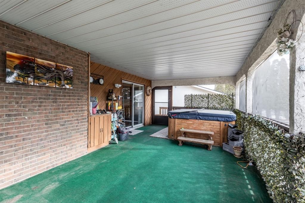 1919 9 Avenue Ne, Medicine Hat, AB - Outdoor With Deck Patio Veranda With Exterior