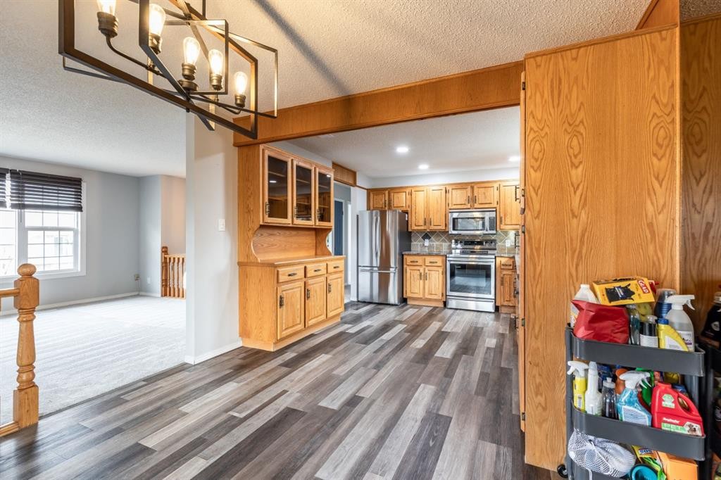 1919 9 Avenue Ne, Medicine Hat, AB - Indoor