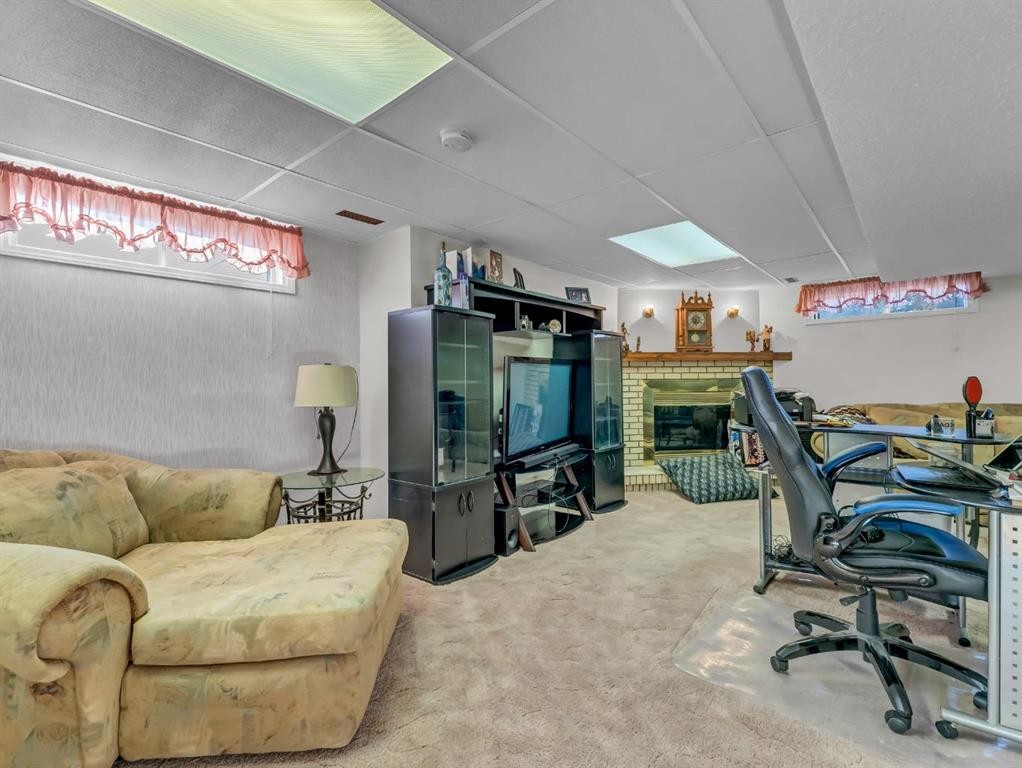 30-459 Carry Drive Se, Medicine Hat, AB - Indoor