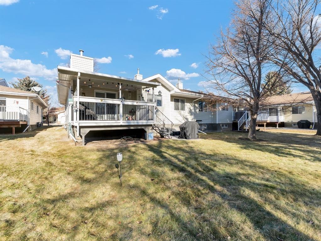 30-459 Carry Drive Se, Medicine Hat, AB - Outdoor With Deck Patio Veranda