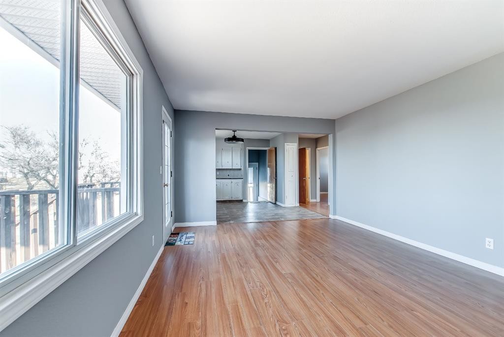 428 2 Street, Suffield, AB - Indoor Photo Showing Other Room