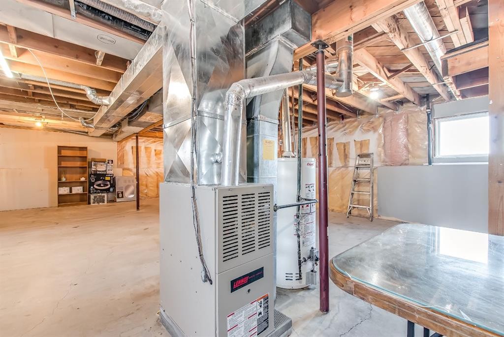 428 2 Street, Suffield, AB - Indoor Photo Showing Basement