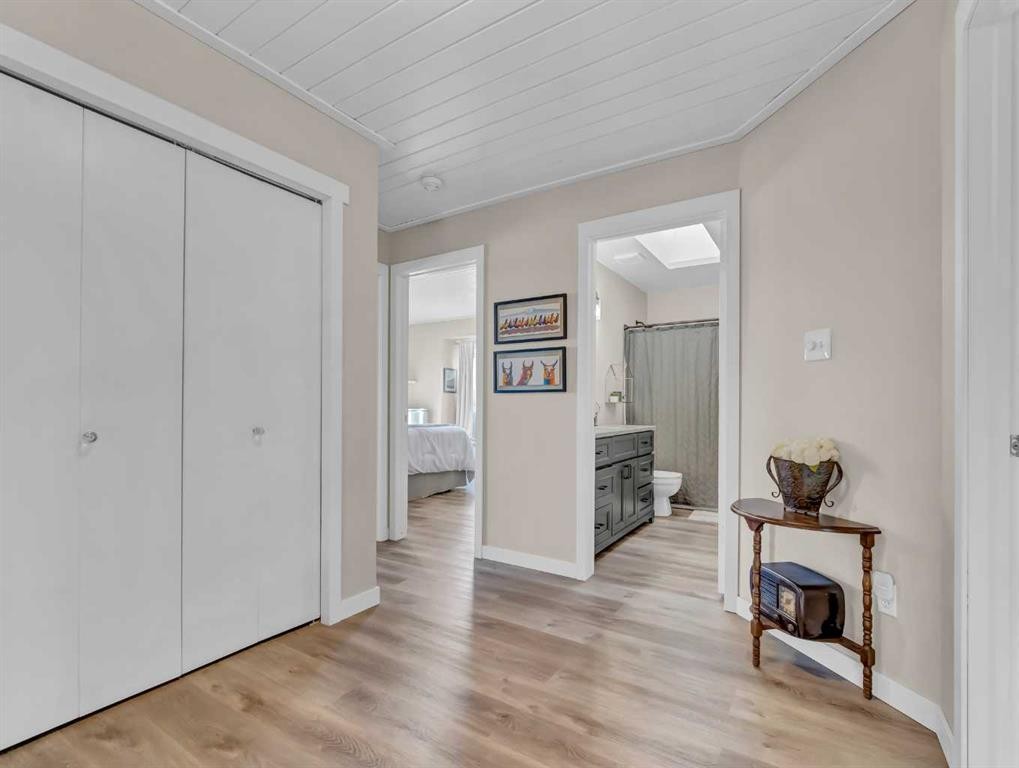 11 Taylor Crescent Se, Medicine Hat, AB - Indoor Photo Showing Other Room