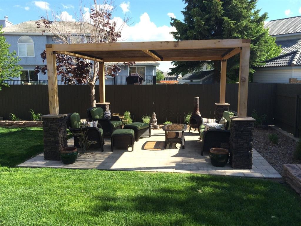 11 Taylor Crescent Se, Medicine Hat, AB - Outdoor