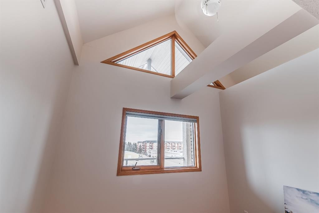 429-1182 Southview Drive Se, Medicine Hat, AB - Indoor Photo Showing Other Room