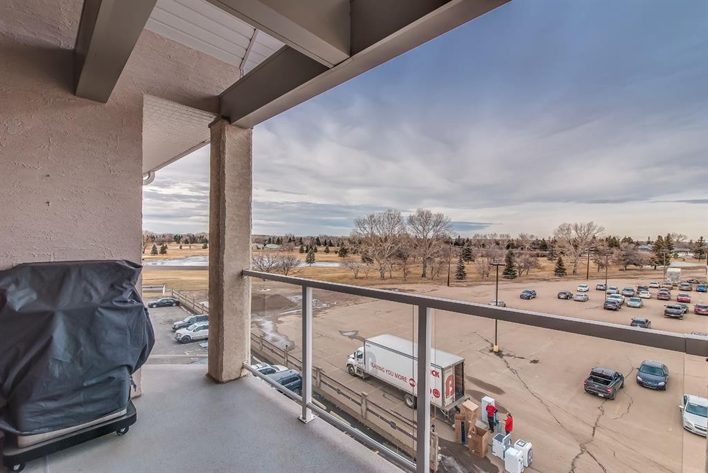 429-1182 Southview Drive Se, Medicine Hat, AB - Outdoor With View