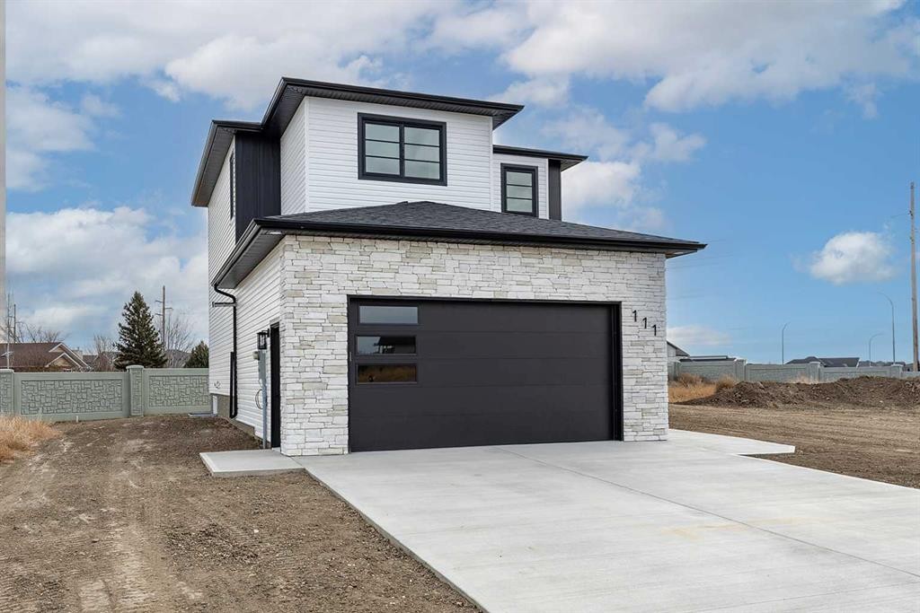 111 Sierra Road Sw, Medicine Hat, AB - Outdoor With Exterior