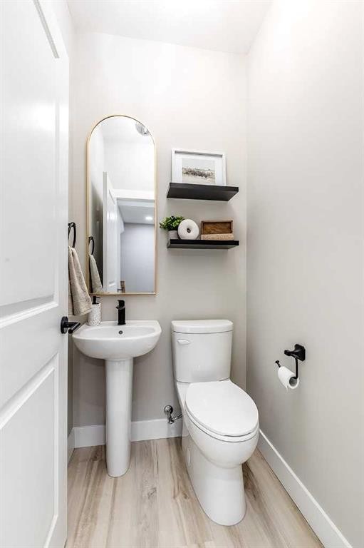 111 Sierra Road Sw, Medicine Hat, AB - Indoor Photo Showing Bathroom