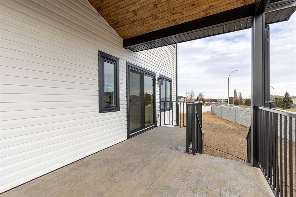 111 Sierra Road Sw, Medicine Hat, AB - Outdoor With Exterior