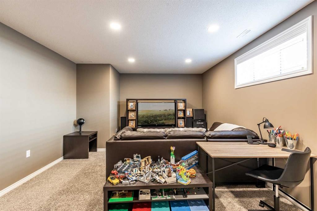 324 Somerside Crescent Se, Medicine Hat, AB - Indoor