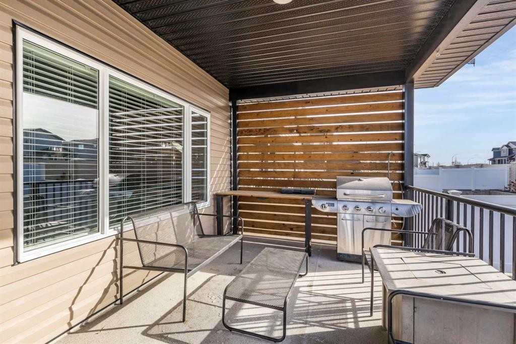 324 Somerside Crescent Se, Medicine Hat, AB - Outdoor With Deck Patio Veranda With Exterior