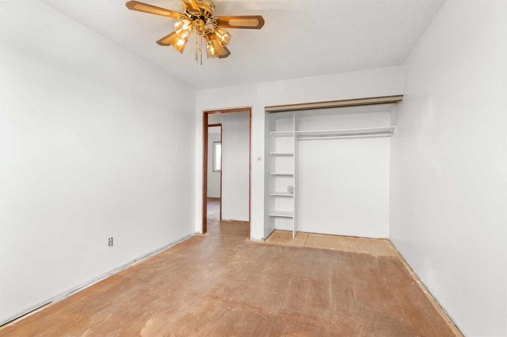 626 Old Highway 1, Walsh, AB - Indoor Photo Showing Other Room