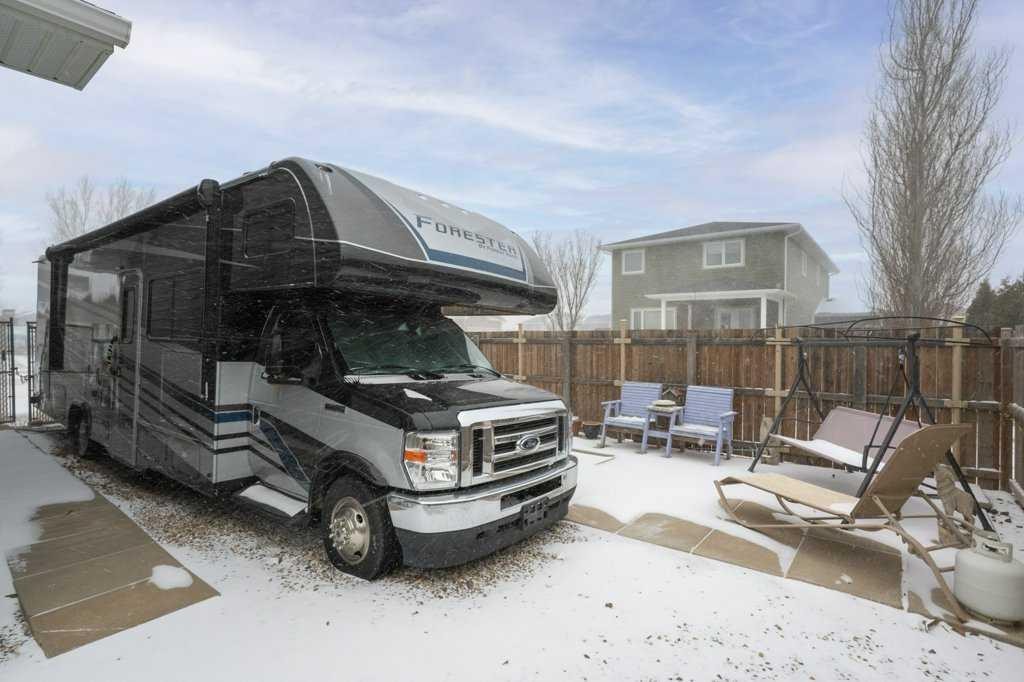208 Westview Crescent West, Bow Island, AB - Outdoor