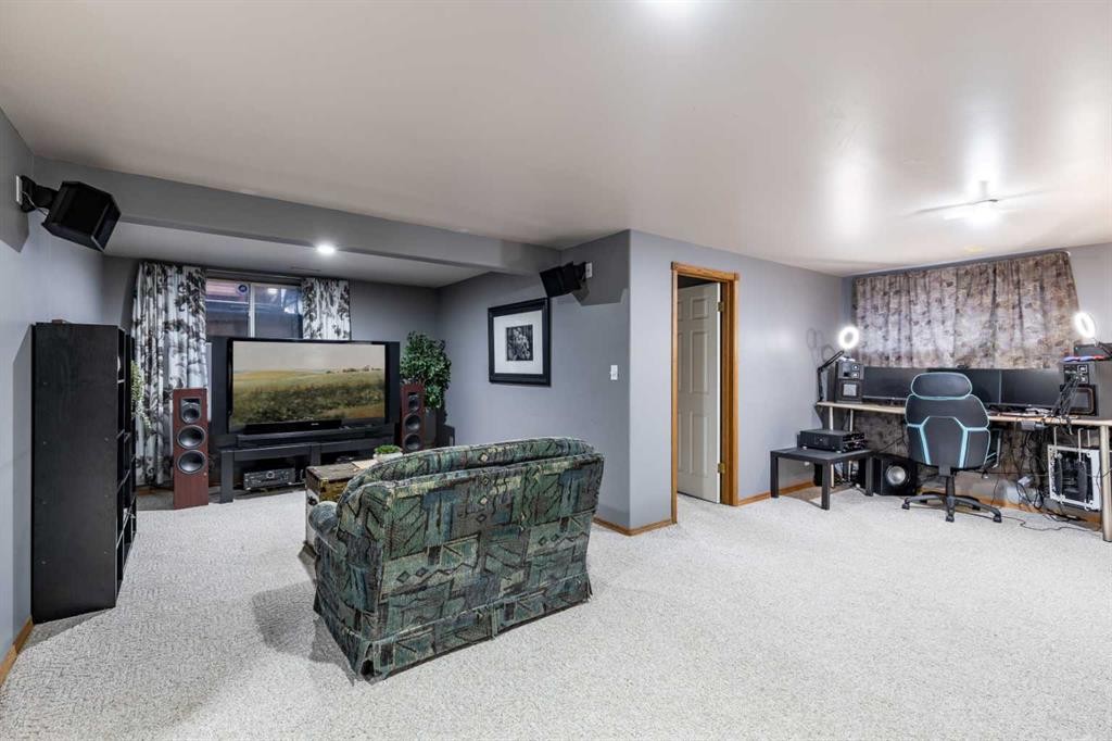 512 11 Street, Dunmore, AB - Indoor Photo Showing Other Room