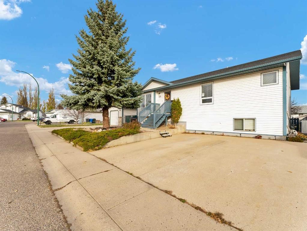 135 Sage Close Se, Medicine Hat, AB - Outdoor