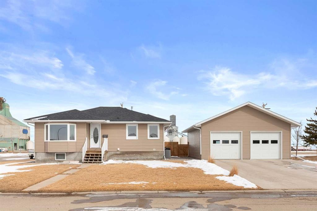 803 2 Avenue West, Foremost, AB - Outdoor