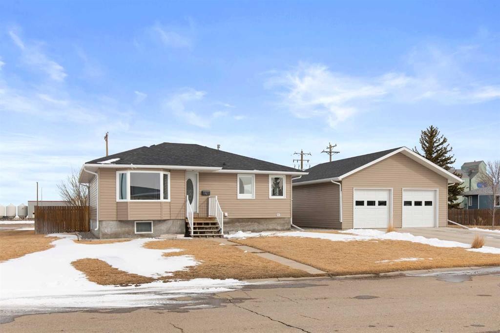 803 2 Avenue West, Foremost, AB - Outdoor
