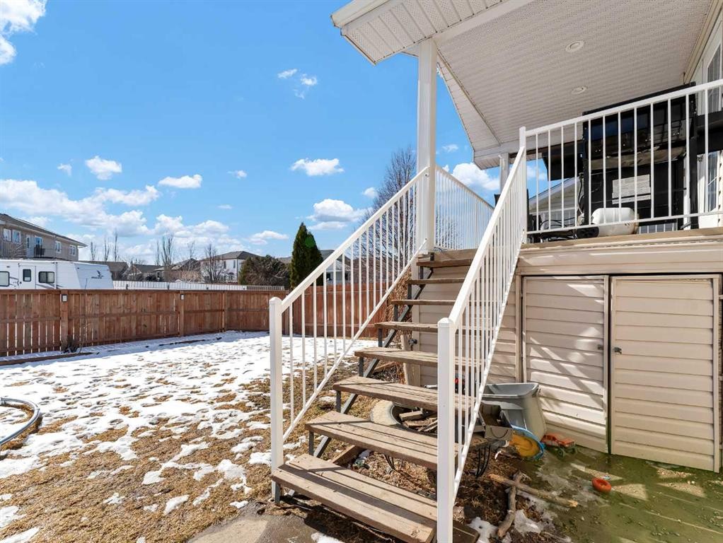 416 Redcliff Way Se, Redcliff, AB - Outdoor With Exterior