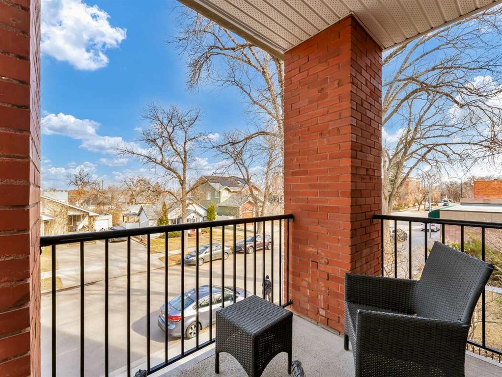 106-371 Aberdeen Street Se, Medicine Hat, AB - Outdoor With Balcony With Exterior
