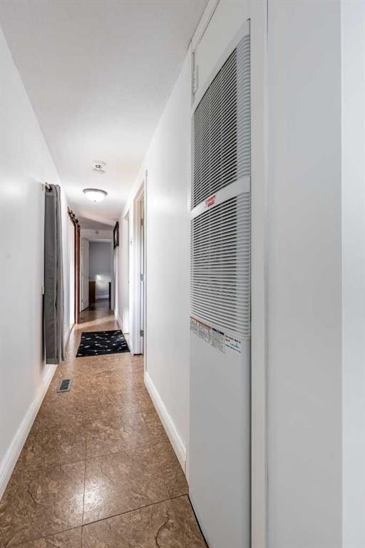 425 6 Street, Suffield, AB - Indoor Photo Showing Other Room