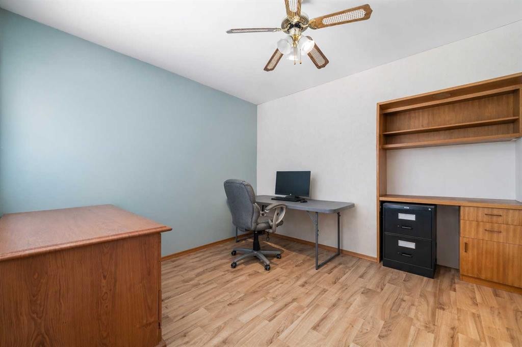 104040 Range Road 111, Bow Island, AB - Indoor Photo Showing Other Room