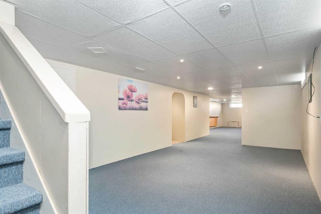 104040 Range Road 111, Bow Island, AB - Indoor Photo Showing Other Room