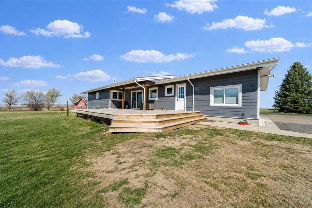 104040 Range Road 111, Bow Island, AB - Outdoor With Deck Patio Veranda