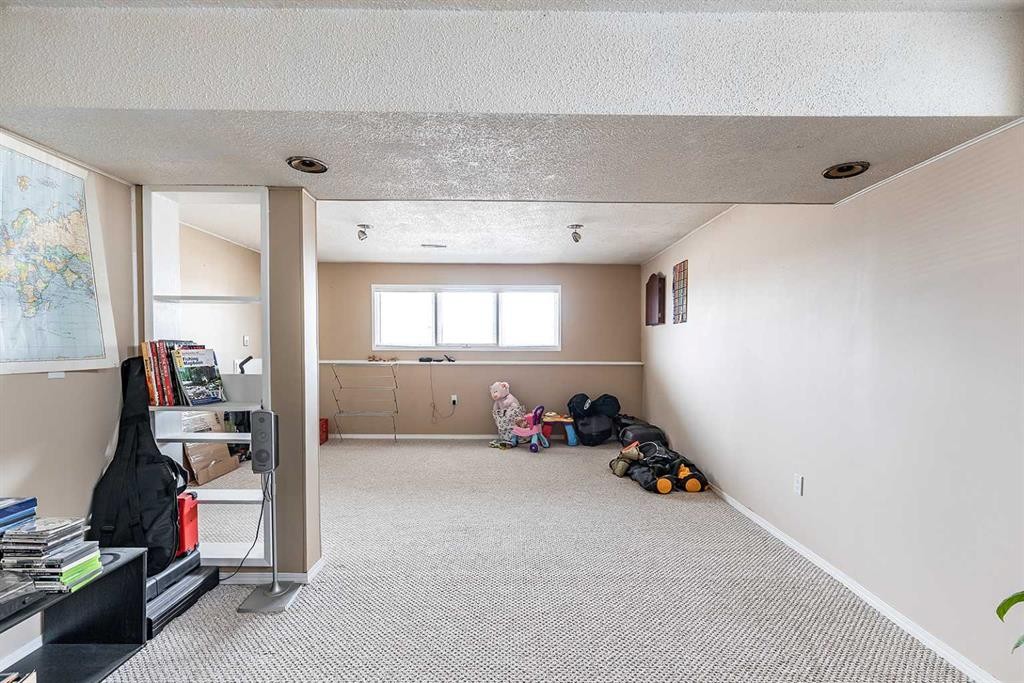 7 Valleyview Drive Sw, Medicine Hat, AB - Indoor