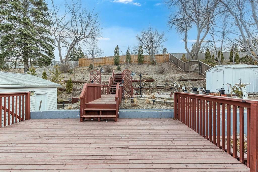 7 Valleyview Drive Sw, Medicine Hat, AB - Outdoor