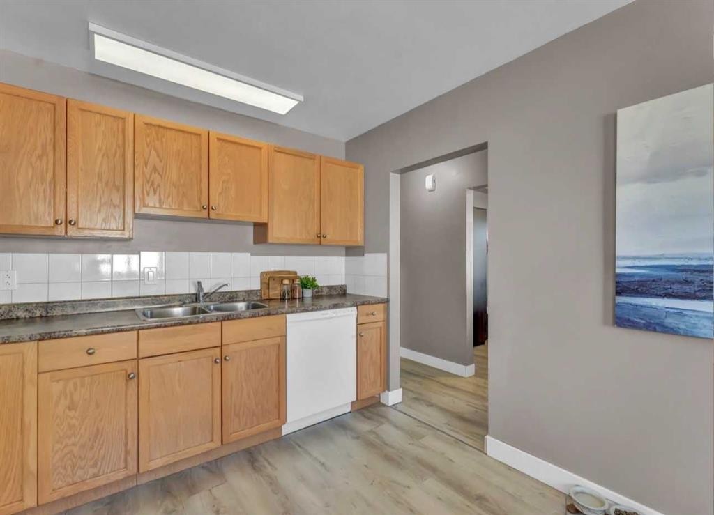 14 1 Street Ne, Redcliff, AB