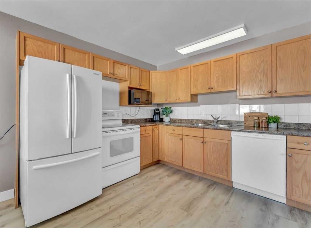 14 1 Street Ne, Redcliff, AB