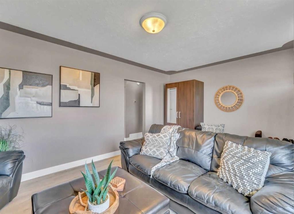 14 1 Street Ne, Redcliff, AB